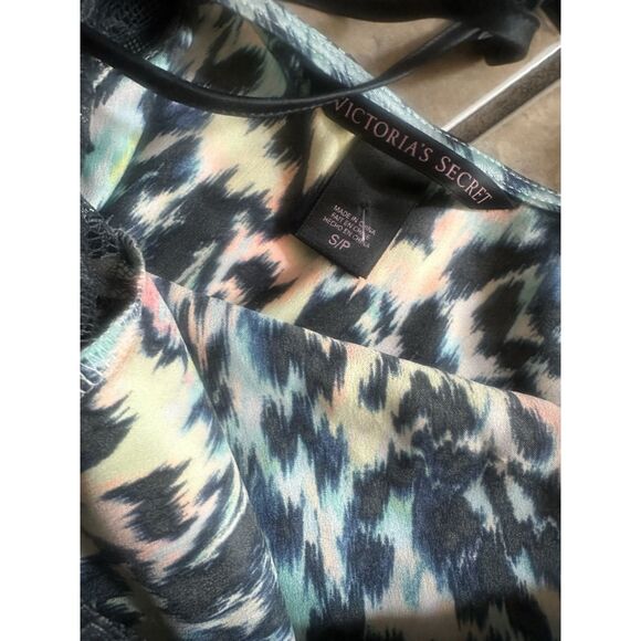 Victoria Secret S Satin Printed Cami Top Slip Gown - Picture 3 of 5